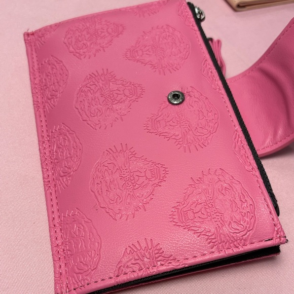 Ed Hardy Vibrant Pink Embossed Wristlet - Picture 7 of 8